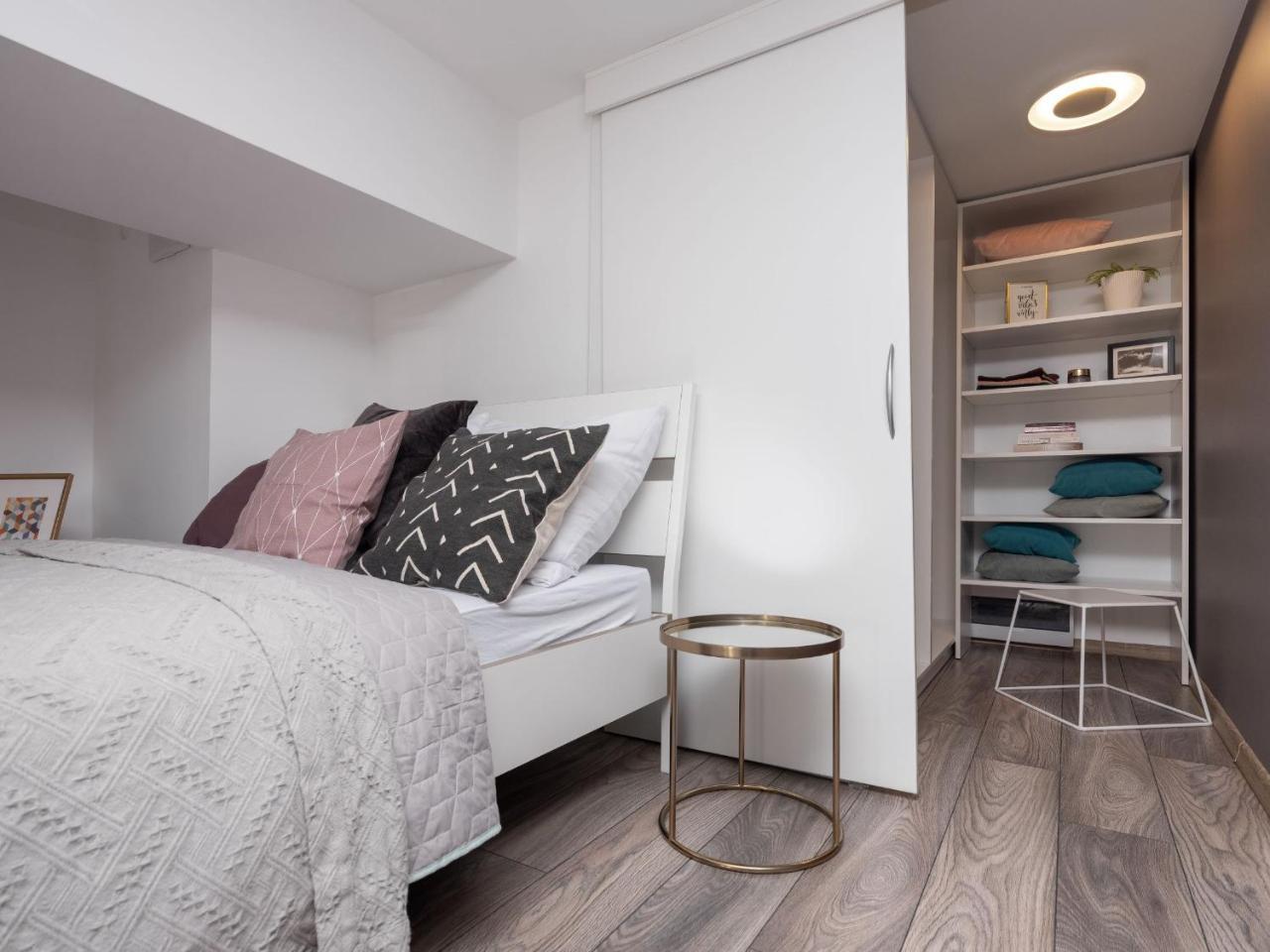 Lofts Cracow Apartments - City Center คราคูฟ ภายนอก รูปภาพ